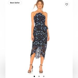 ELLIATT blue midi length dress in size small